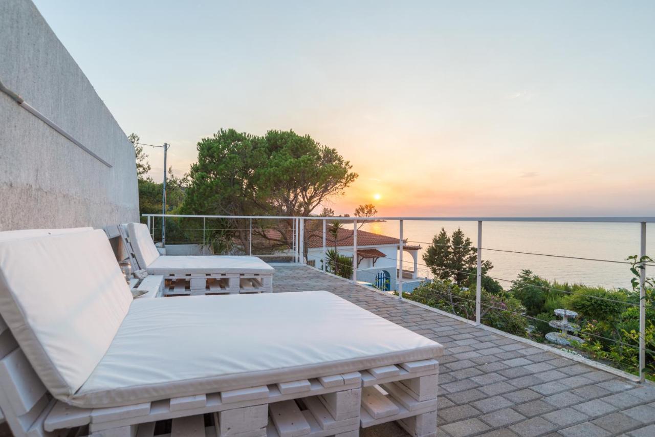Epipleon Suites 애이오이아포스톨로이 외부 사진