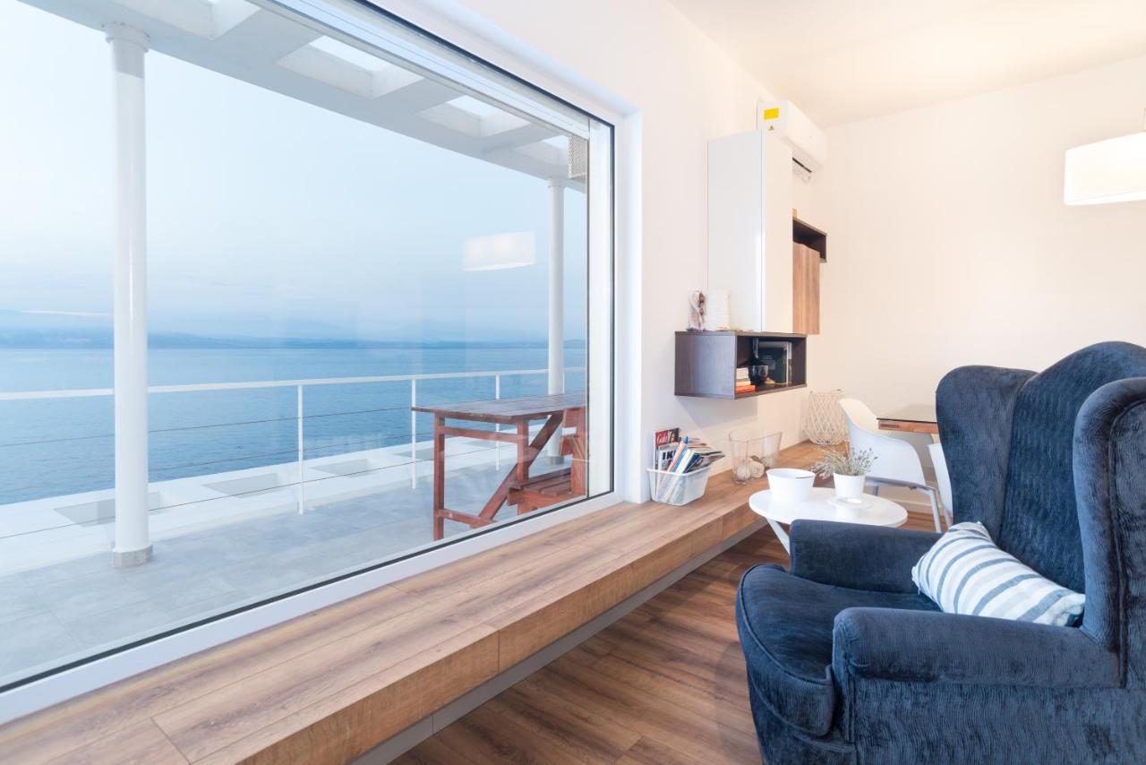 Epipleon Suites 애이오이아포스톨로이 외부 사진