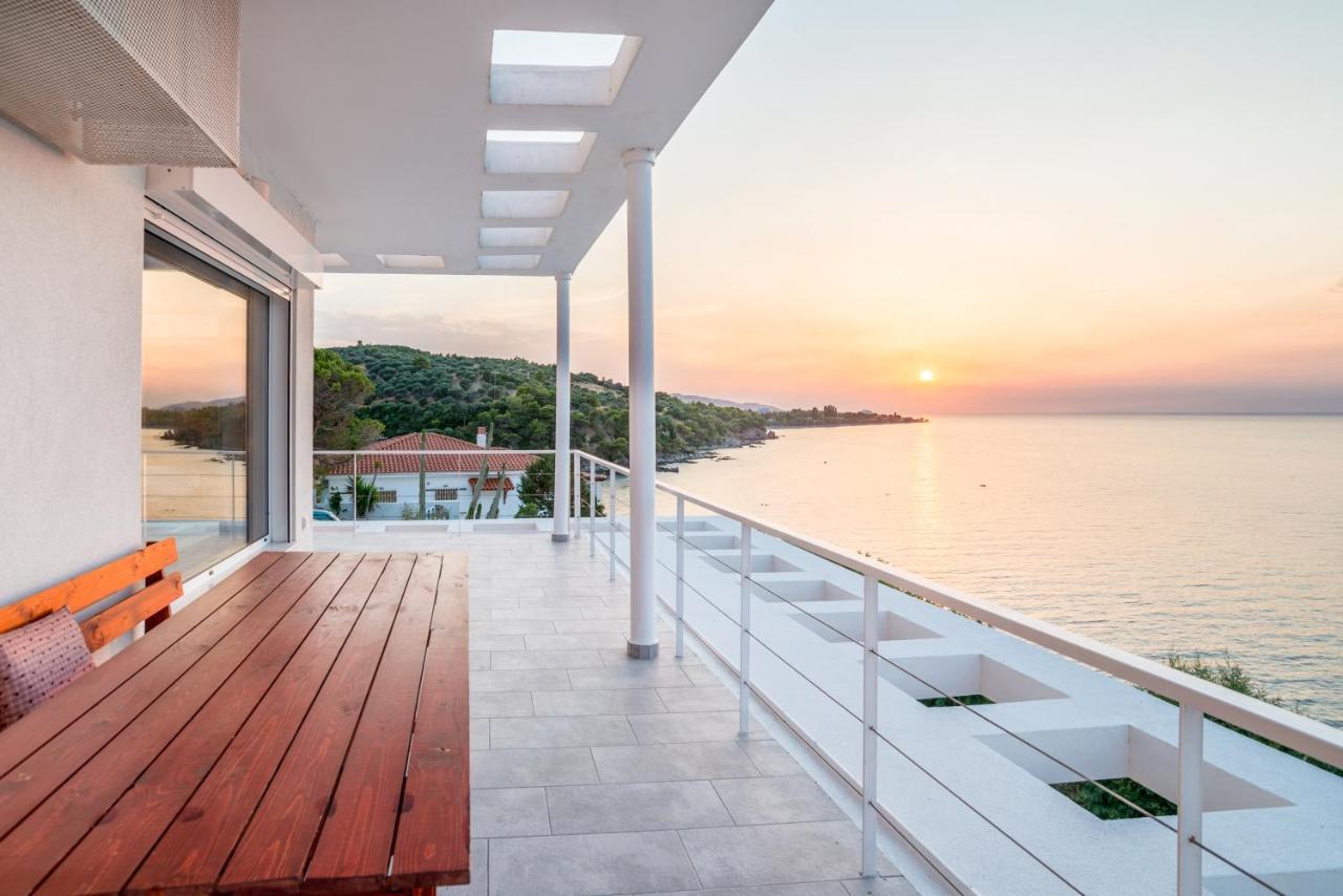 Epipleon Suites 애이오이아포스톨로이 외부 사진